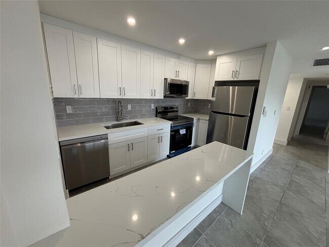 Foto del edificio - 505 S Pine Island Rd