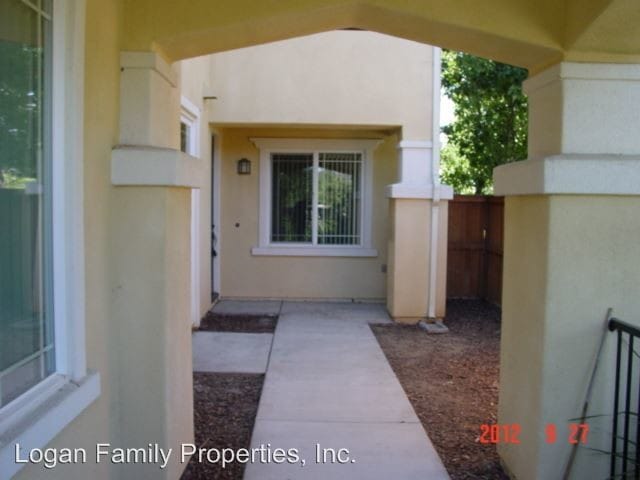 Building Photo - 3 br, 2.5 bath House - 331 Borden Rd.