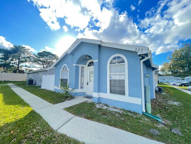 Foto del edificio - 3 Bedroom / 2 Bath Home in Winter Springs !