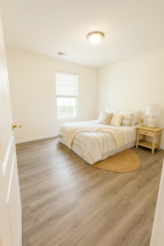 Building Photo - 5068 Scotch Pine Ave