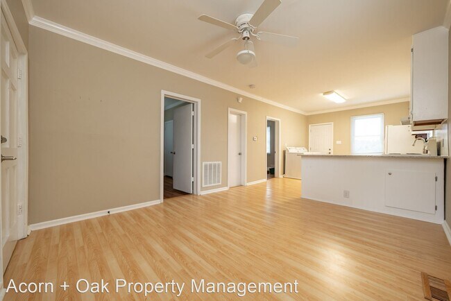 Building Photo - 2 br, 1 bath House - 2818 Crest St