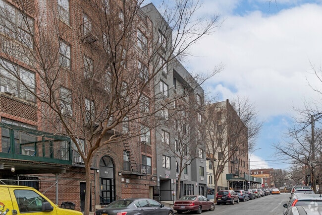Building Photo - 1699 Topping Ave