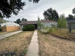 Building Photo - 5275 Highline Pl