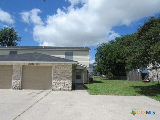 Foto del edificio - 2210 Cascade Dr