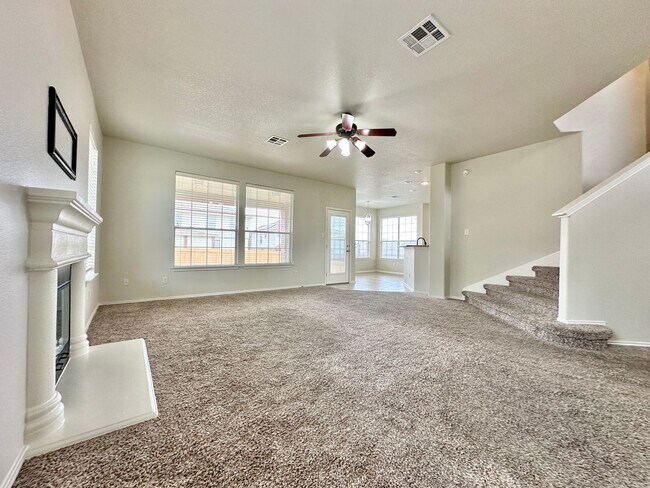 Foto del edificio - Price Drop!  Viewable Now!  Pets Accepted!