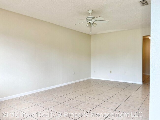 Foto del edificio - 2 br, 1 bath House - 5650 Cherry Wood Circle