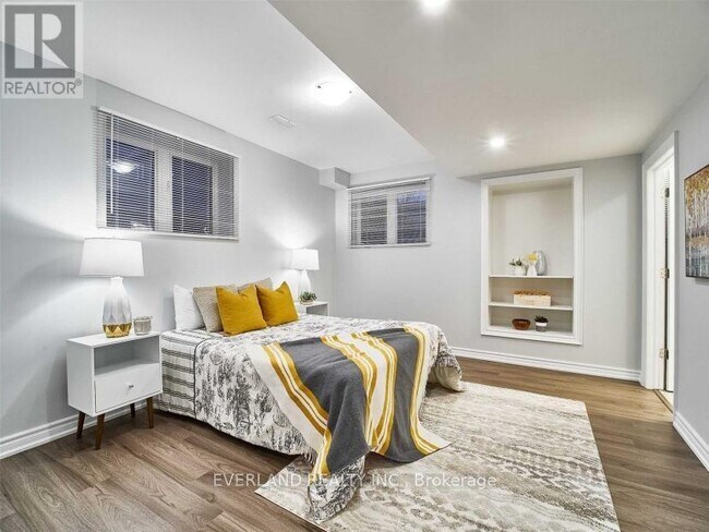 Photo du bâtiment - 8 Tarmack Dr