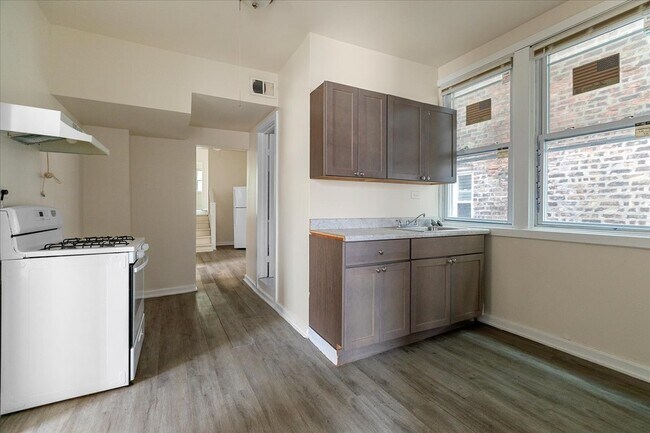 Foto del edificio - 4450 S Wood St
