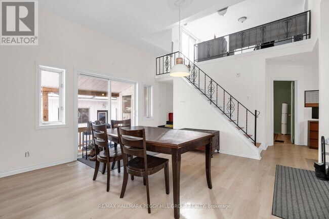 Photo du bâtiment - 131 Sanford St