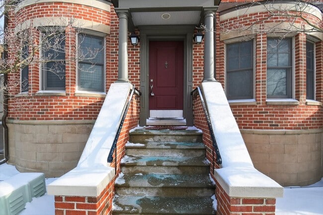 Photo - 417 S Ashley St Apartment