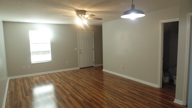 Foto del edificio - 3059 Lee Hwy