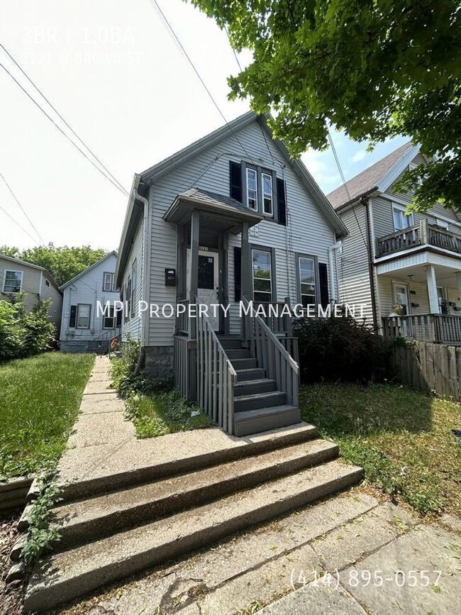 Building Photo - 2121 W Brown St