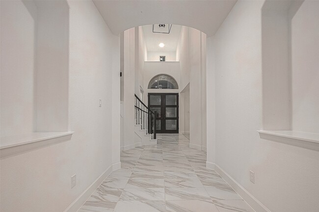 Foto del edificio - 2215 Falling Fig Ln