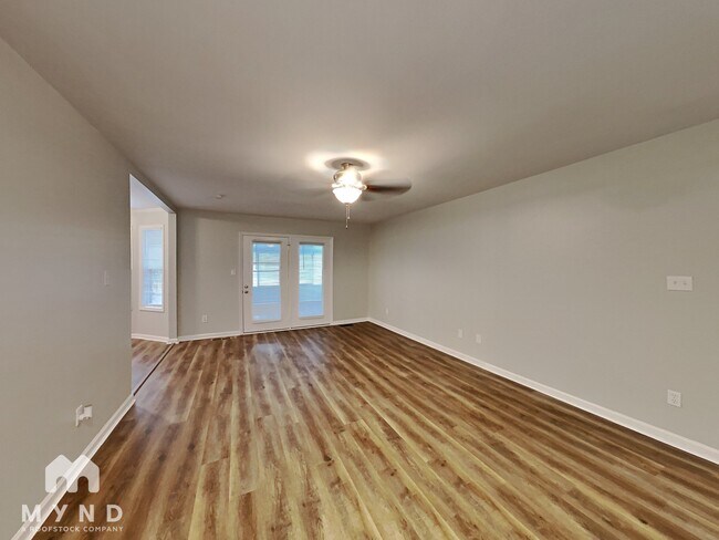 Building Photo - 5406 S New Hope Rd