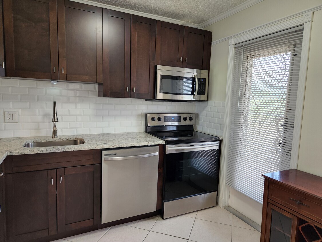 Foto principal - 4700 Washington St