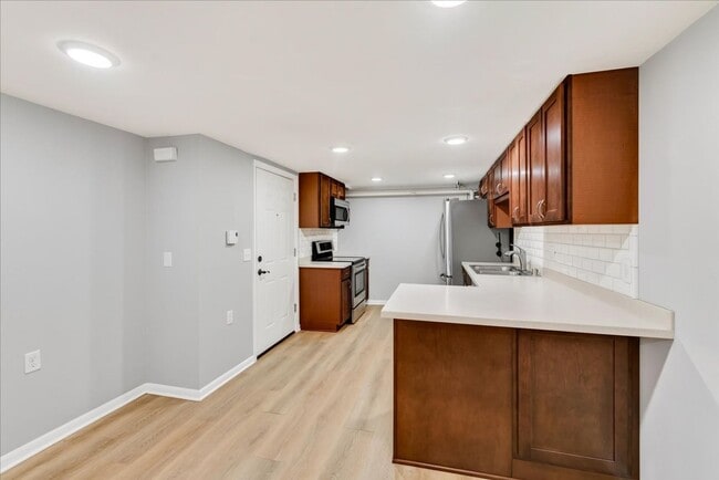 Building Photo - 4310 Mohawk Dr