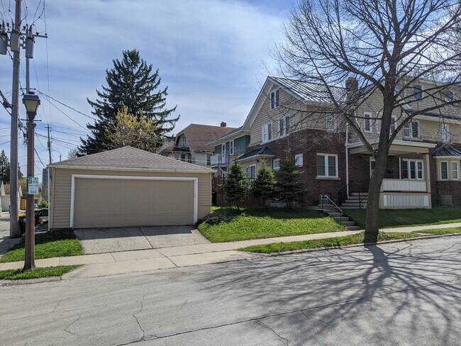Garage / Yard - 2201 E Shorewood Blvd