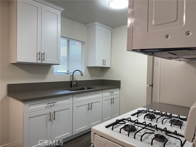 Foto del edificio - 943 N Louise St