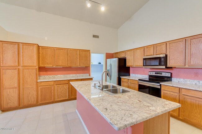 Building Photo - 7716 E Posada Ave