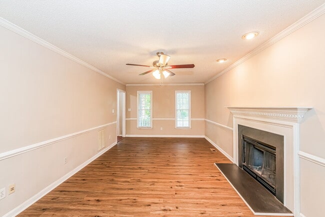 Building Photo - 1405 E Stonemason Dr