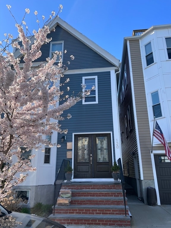 Primary Photo - 126 Coleridge St