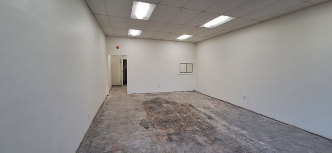 Foto del edificio - 1436 W Martin Luther King Jr Blvd