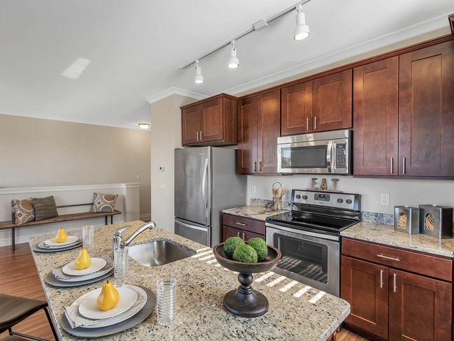 Kitchen - Centerra Pointe