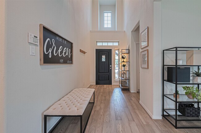 Foto del edificio - 16886 Ramsay Cascades Dr