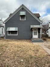 Building Photo - 1176 SW Plass Ave