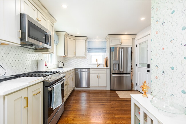 Photo - 1625 Trapelo Rd House