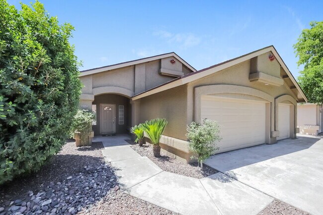 Building Photo - 4337 W Avenida Del Sol