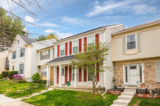 Building Photo - 15060 Shamrock Ridge Rd