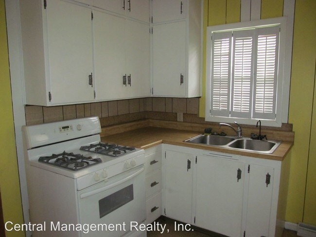 Building Photo - 3 br, 1 bath House - 306 W. Marion