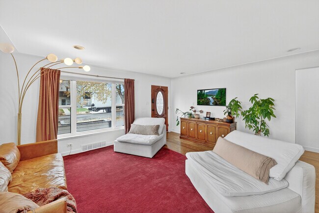 Foto del edificio - 2618 Meade St