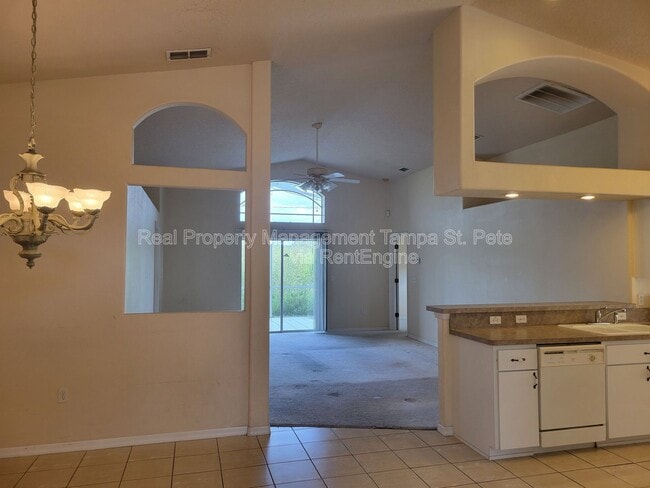 Photo - 1314 Avonwood Ct House