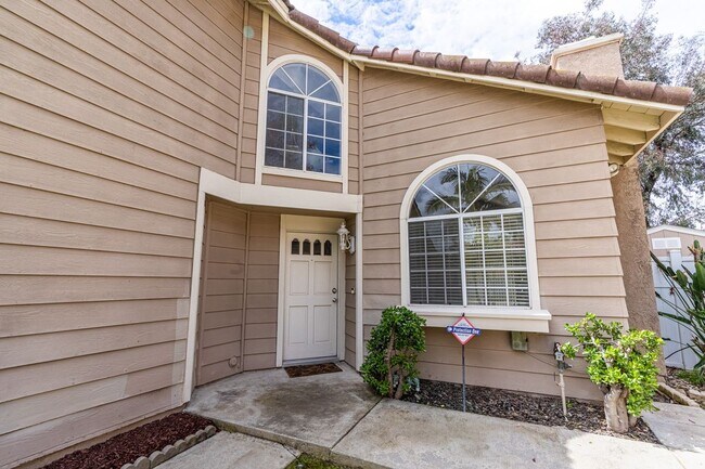 Foto del edificio - 13564 Cres Hill Dr