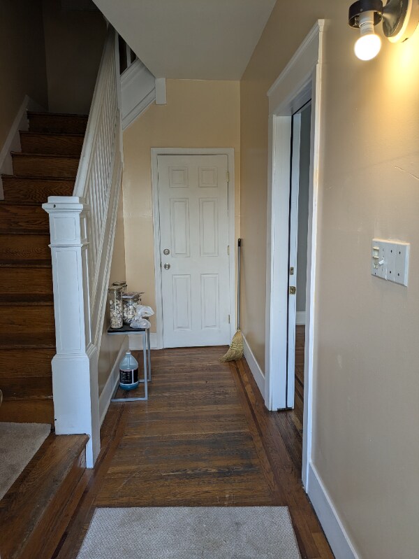 Building Photo - 818 E 35th St