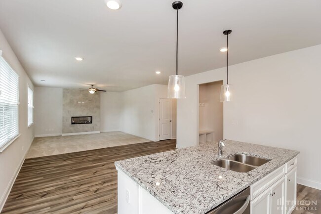 Building Photo - 25 Leyland Ct