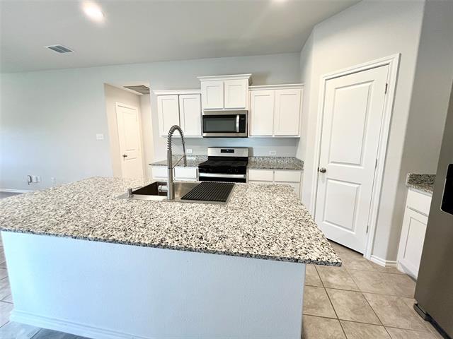 Building Photo - 124 Greengate Dr