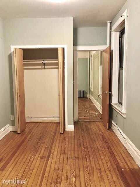 Foto del edificio - 6843 Fresh Pond Rd