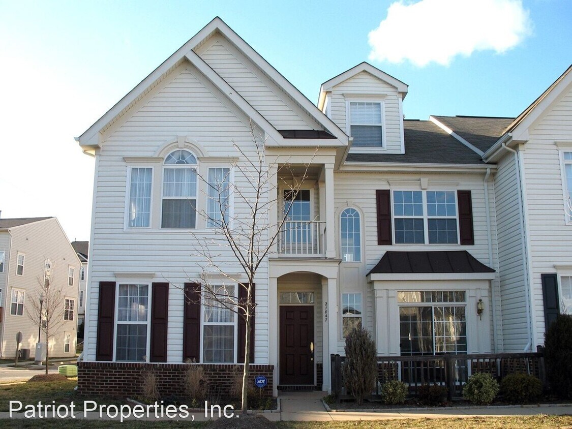 3 br, 2.5 bath House 21047 Laporte Terrace House Rental in Ashburn