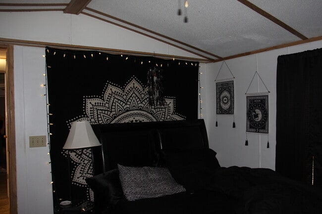 Building Photo - 4150 Spiker Ln