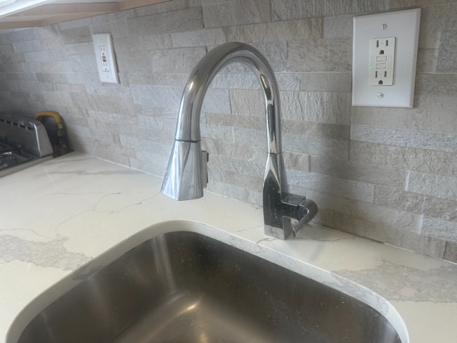 Foto del edificio - 332 61st St