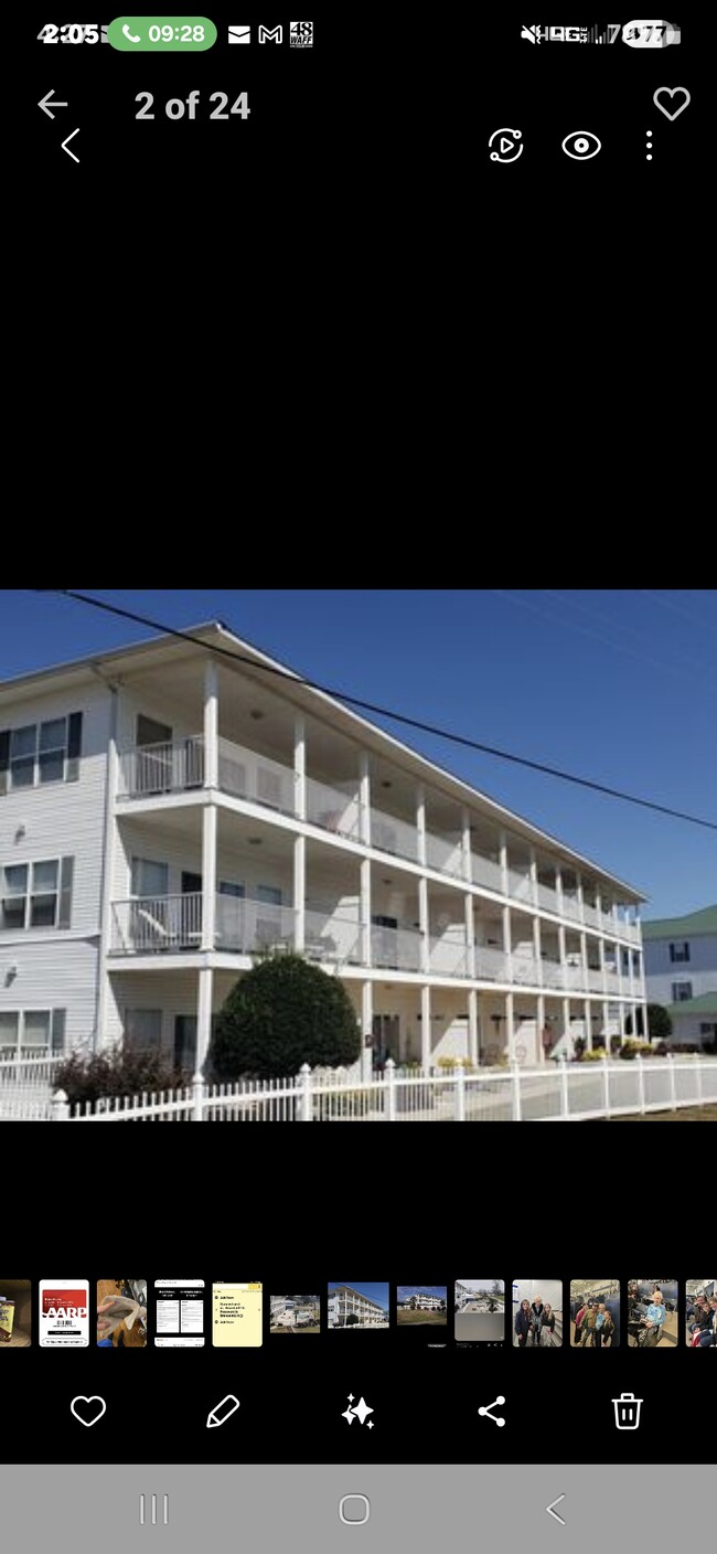 Building Photo - 5799 Bay Village Dr