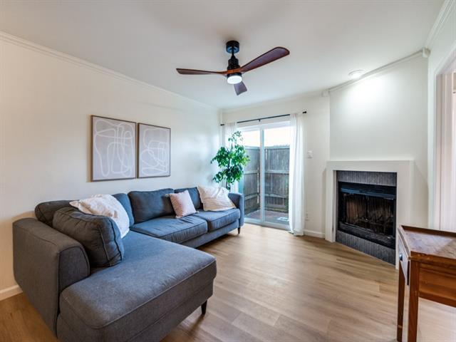 Foto del edificio - 14800 Enterprise Dr