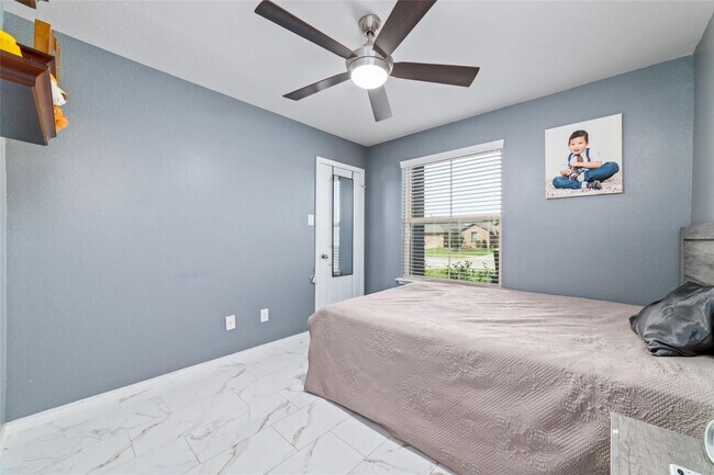 Foto del edificio - 3319 McDonough Way