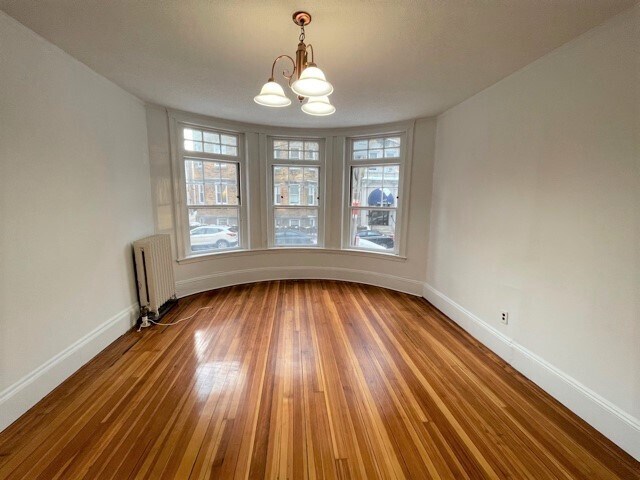 Livingroom - 39 Strathmore Rd