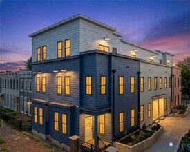 Building Photo - 1823 W Cary St