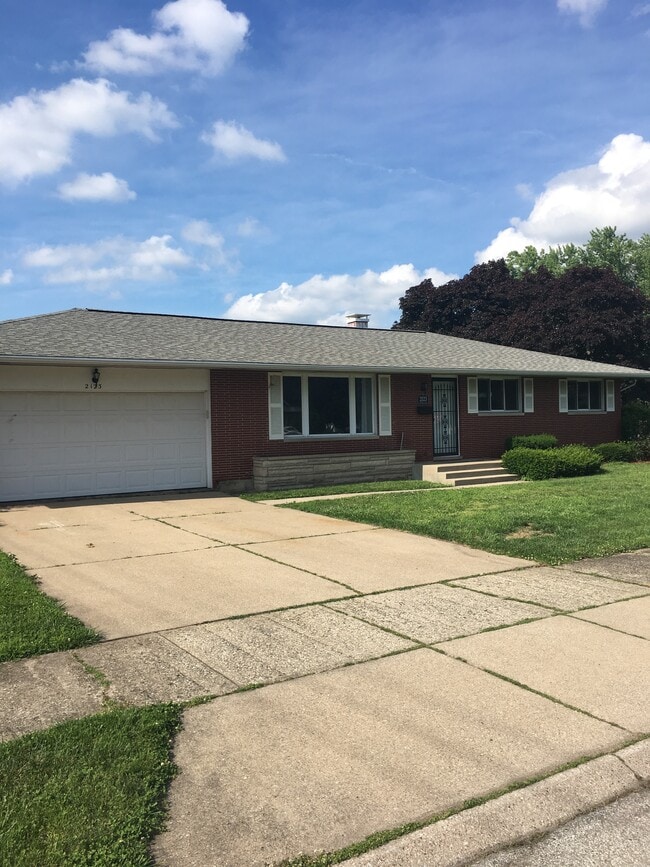 Building Photo - 2123 Dorwood Dr