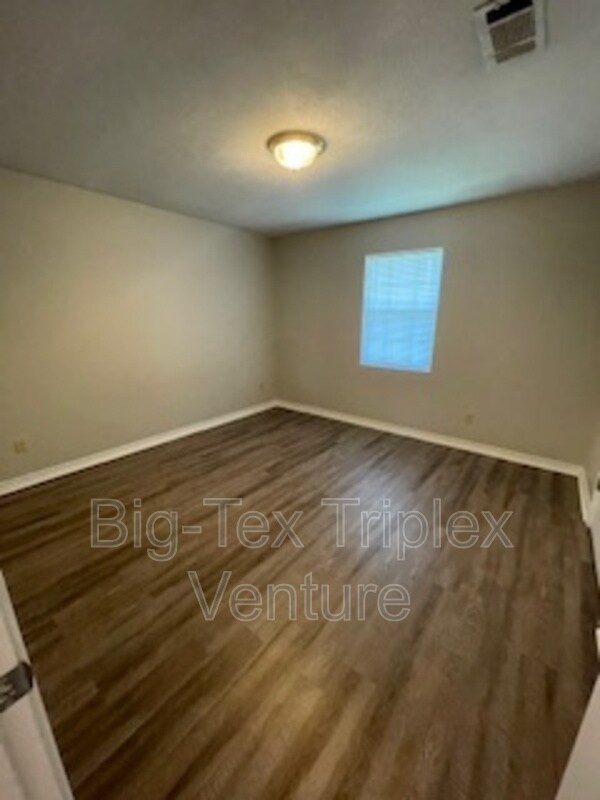Foto del edificio - 268 N Pecan St
